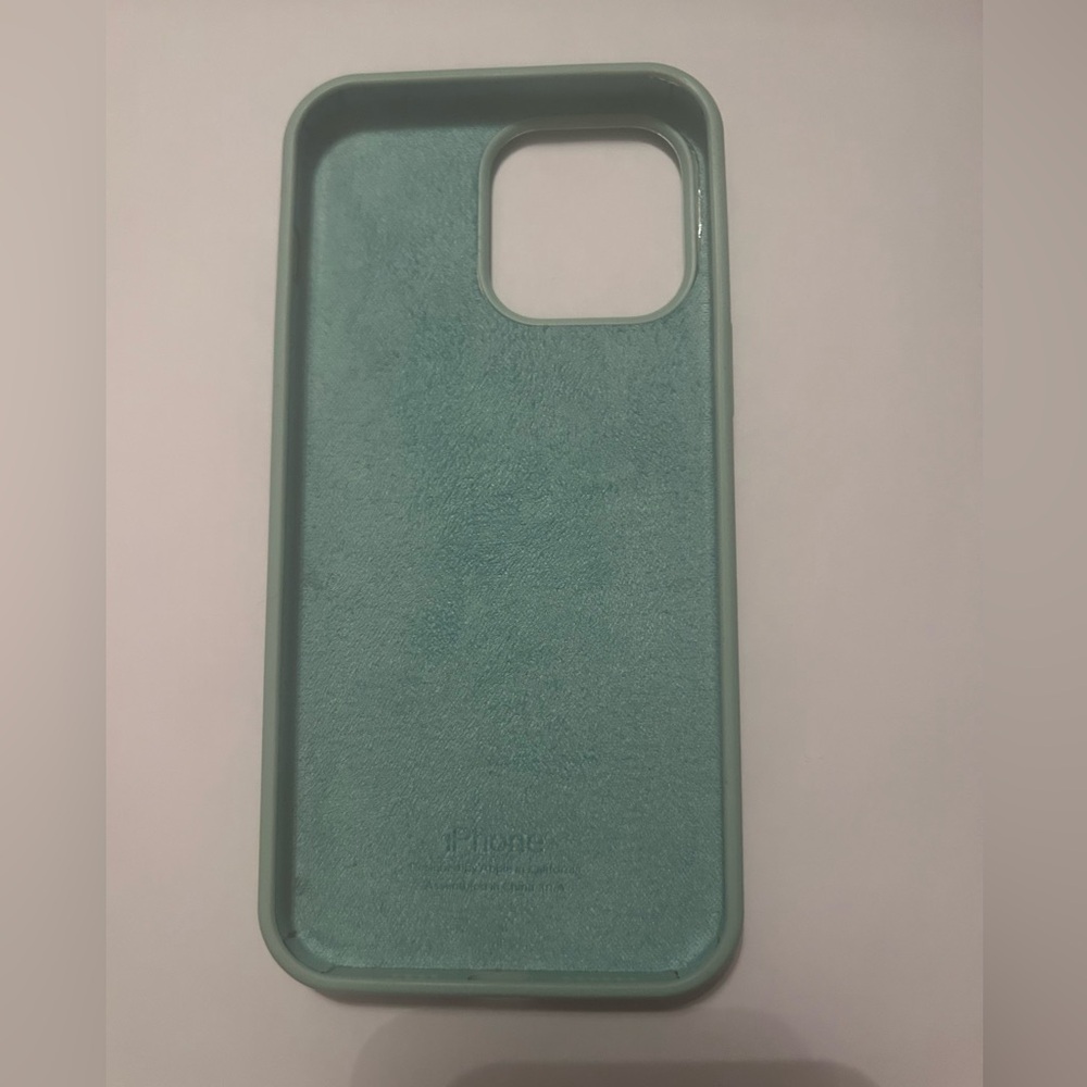 iPhone 14 Pro Max - Picture 2 of 2